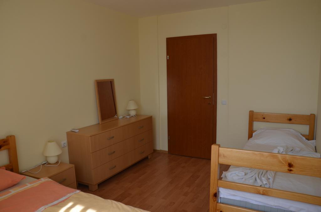 Single Private Apartments In Marina View Fort Beach Sveti Vlas Exterior foto