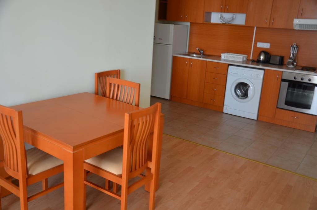 Single Private Apartments In Marina View Fort Beach Sveti Vlas Exterior foto