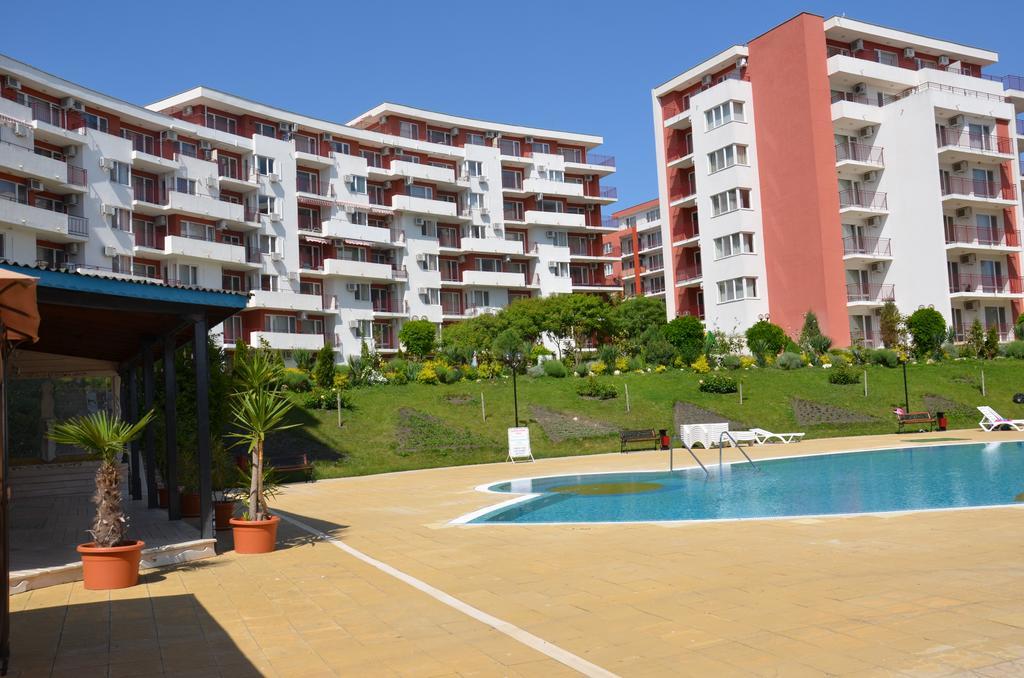 Single Private Apartments In Marina View Fort Beach Sveti Vlas Exterior foto